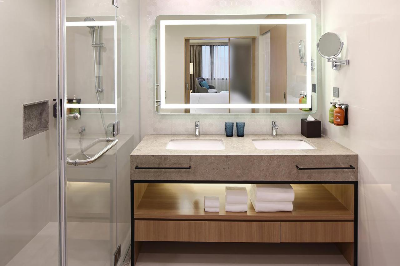 Holiday Inn Cebu City By Ihg Exterior foto