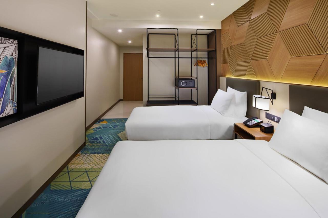 Holiday Inn Cebu City By Ihg Exterior foto