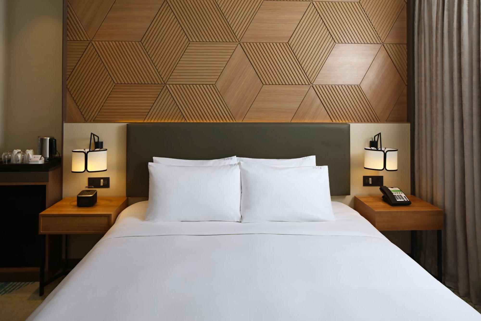 Holiday Inn Cebu City By Ihg Exterior foto